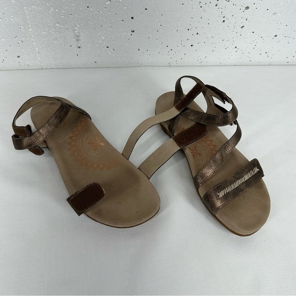 Aetrex Women's 40 (9-9.5) Gabby Bronze Adjustable Sandals - Picture 13 of 17